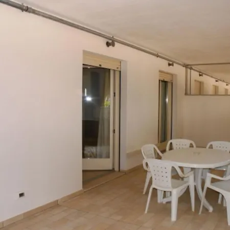 Charming Flat Near The *